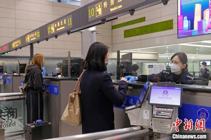 新冠疫情不再构成国际关注突发公共卫生事件，国内防控咋开展？