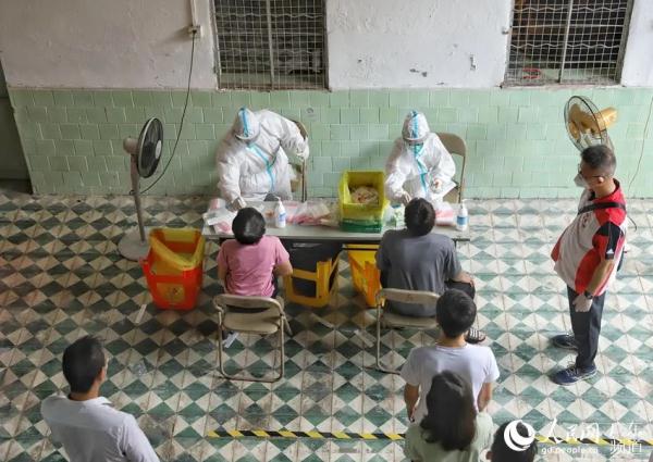 目前广州和深圳的疫情源头清晰可查，与两国的变异病毒高度相似。