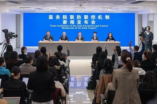 多地疫情严峻，国务院优化防控措施，反对过度防疫倾向