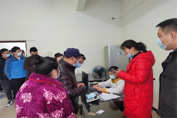 鸠江区湾里街道银湖社区全面启动新冠疫苗全民免费接种工作