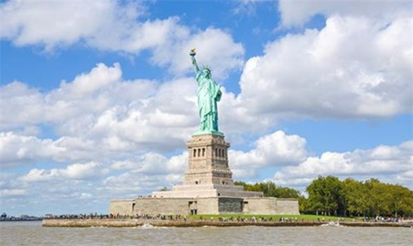 美国疫情下中国学生留学趋势及赴美新政策变化情况