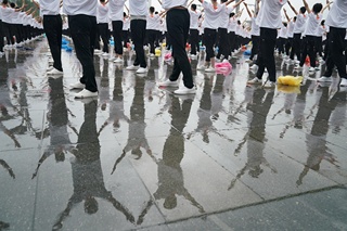 疫情影响下的中国体育产业：线下遇冷，线上转型与未来展望