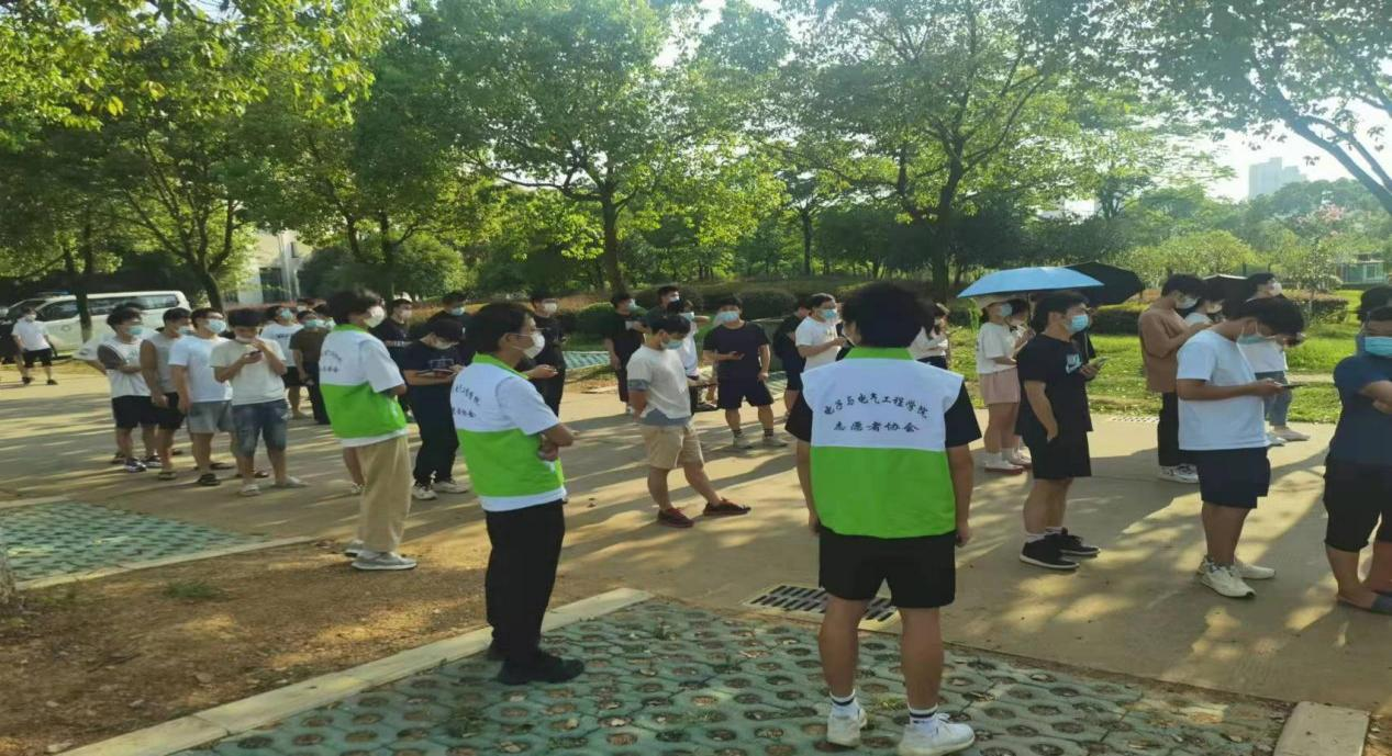 学校学工战线紧急疫情防控,筑牢守护学生安全防线