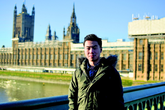 中国留学生每日更新英国疫情数据图，获卫生部点赞