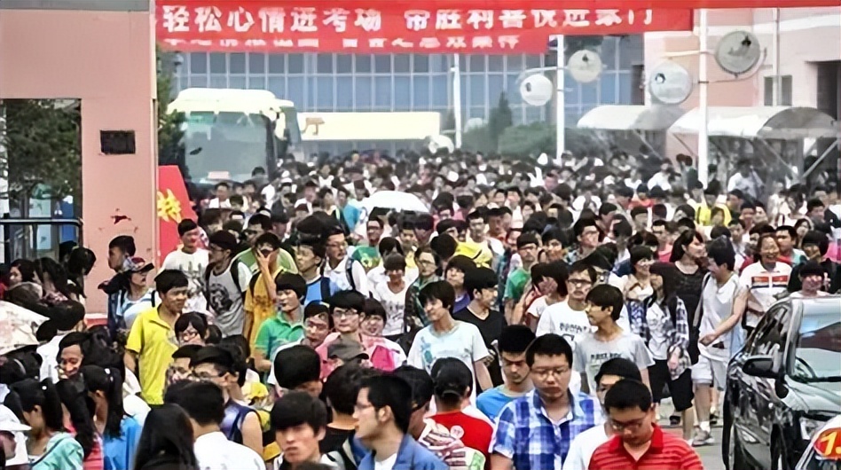 2026 届 1270 万高校毕业生就业难,学历真不值钱了?