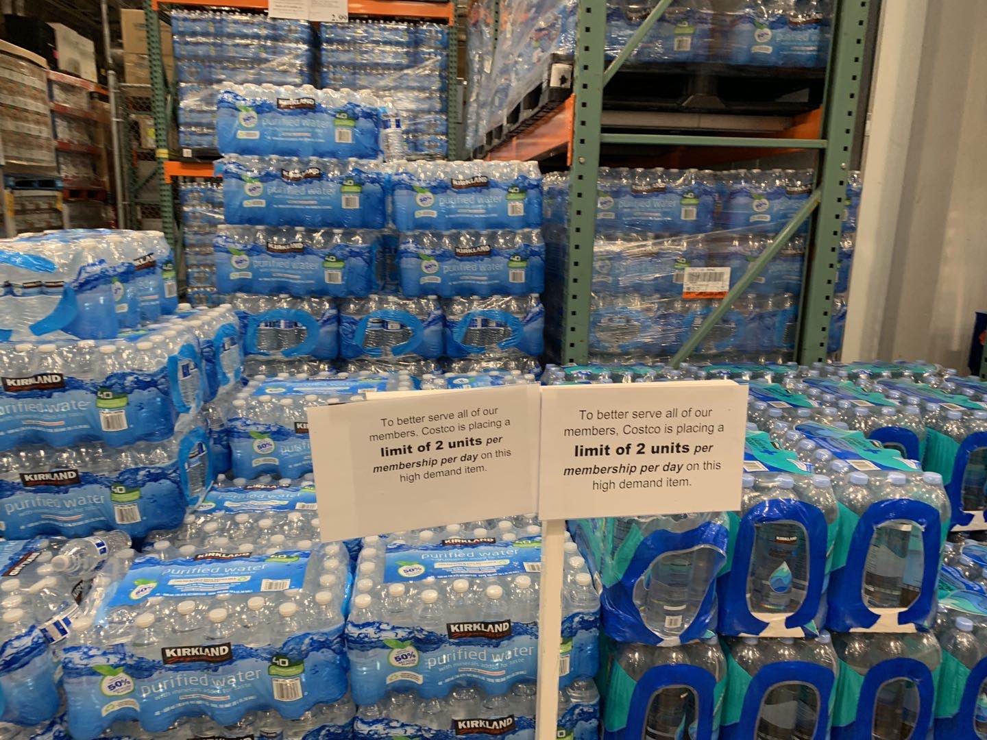 美国疫情态势严峻,特朗普言论引不满,学生居家隔离应对