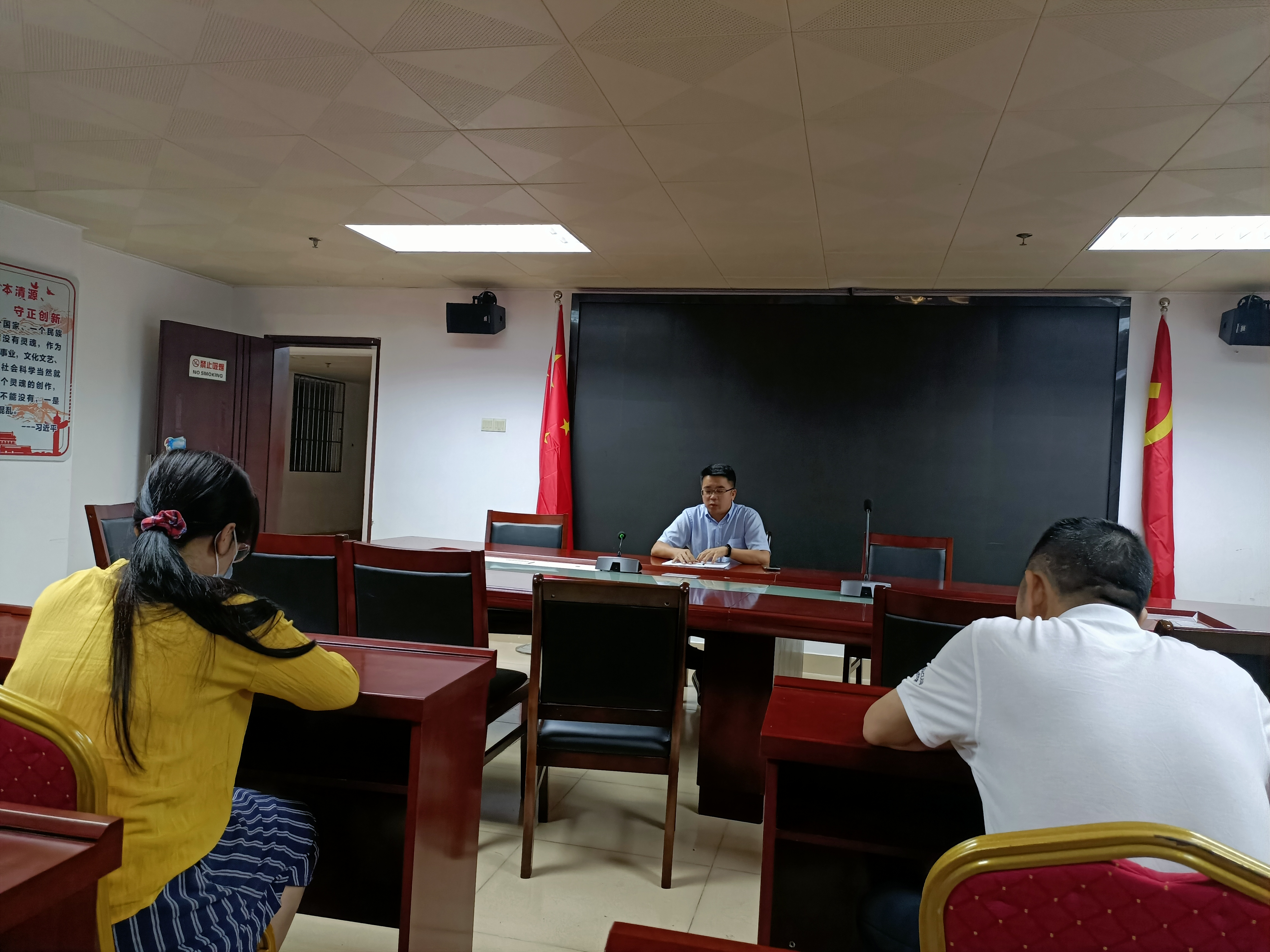 疫情防控形势严峻，霞山区全力做好核酸检测物资保障