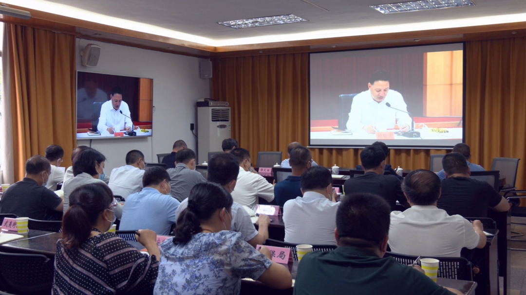 我市部署疫情防控与疫苗接种工作，强调应接尽接筑免疫屏障