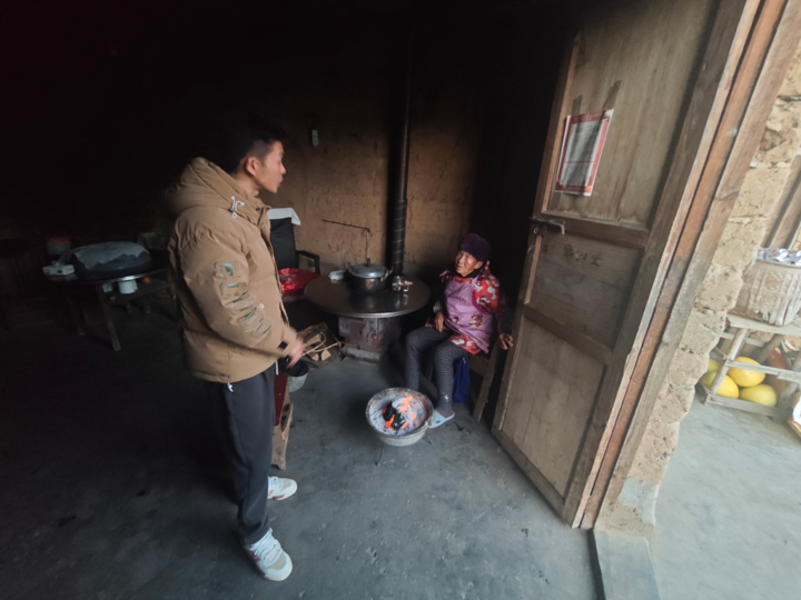 羊市镇重点人群安全排查_冬季一氧化碳中毒防范_疫情防护