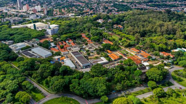 巴西与中国合作新冠疫苗研发生产，挽救众多巴西人生命