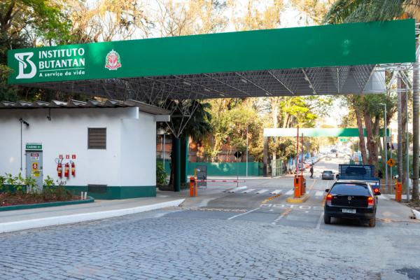 巴西布坦坦研究所克尔来福新冠疫苗_中国科兴公司新冠疫苗合作_疫情疫苗